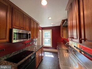 2800 Russell Rd in Alexandria, VA - Building Photo - Building Photo