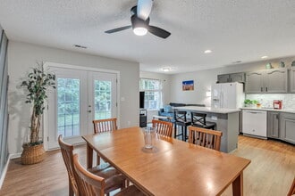 5906 Prescott Ct in Charlotte, NC - Foto de edificio - Building Photo