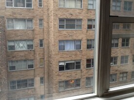 321 E 48th St, Unit 8C in New York, NY - Building Photo