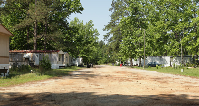 GEM Mobile Home Park in Sumter, SC - Building Photo - Building Photo