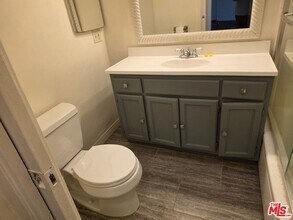 1833 N Edgemont St in Los Angeles, CA - Building Photo - Building Photo