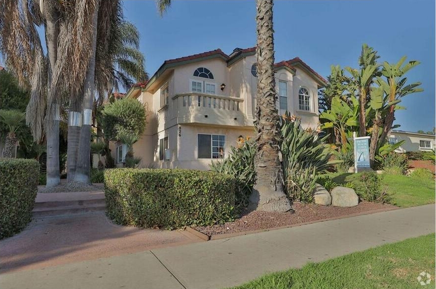 826 Emerald St in San Diego, CA - Foto de edificio