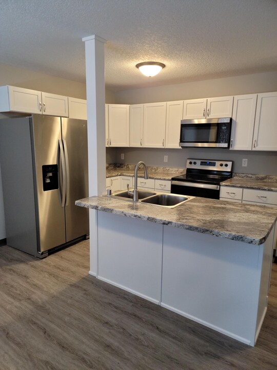 400 4th Ave SW in Wells, MN - Building Photo