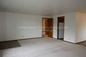 6402 11th Ave NW in Seattle, WA - Building Photo - Building Photo