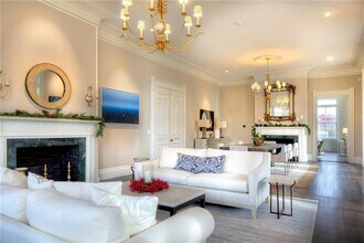 30 Red Cross Ave in Newport, RI - Building Photo - Building Photo