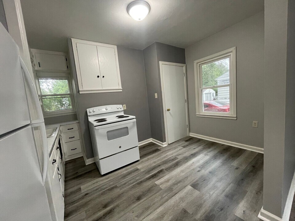 333 Lamont St in Waterloo, IA - Building Photo