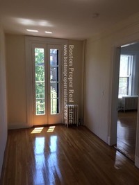 Beacon Street 1 Bedroom in Boston, MA - Building Photo - Building Photo