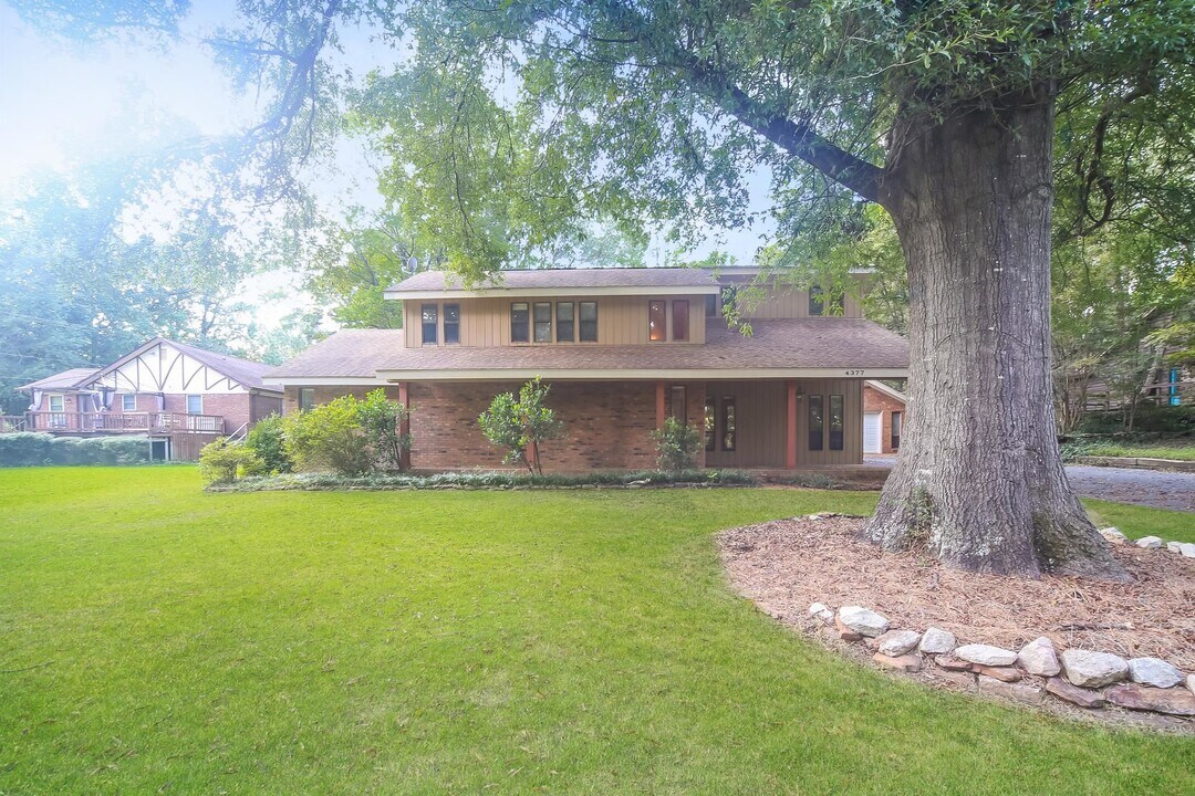 4377 Wildwood Rd in Memphis, TN - Building Photo