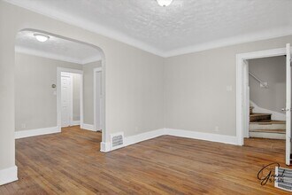 $1300 4 bedrooms in Detroit, MI - Building Photo - Building Photo