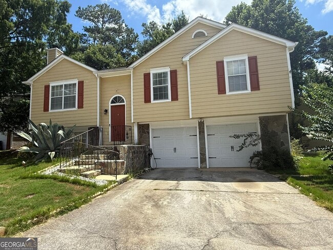 1358 Stoneleigh Way in Stone Mountain, GA - Building Photo - Building Photo