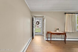 14 Swan Ave in Rumson, NJ - Building Photo - Building Photo