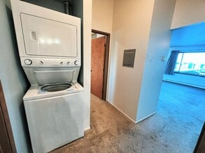 251 McCarrey St in Anchorage, AK - Building Photo - Building Photo