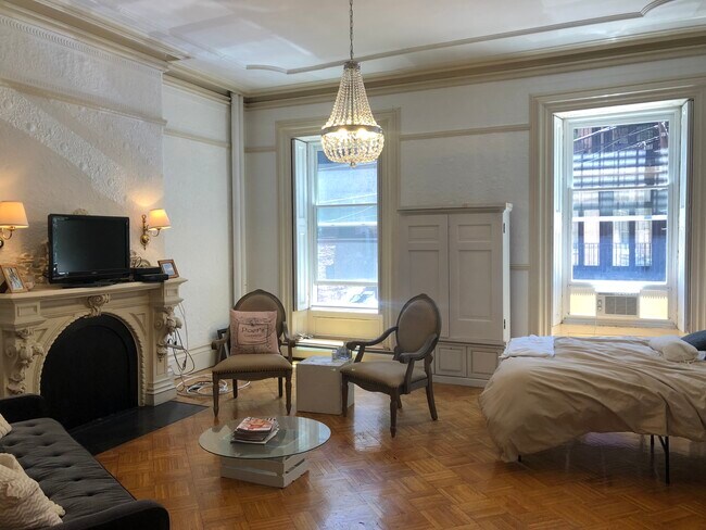 137 Beacon St, Unit 4