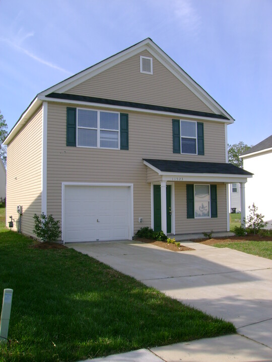 11523 Carnsore Ct in Charlotte, NC - Foto de edificio