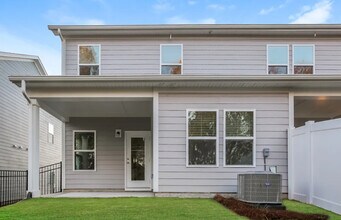 808 Stewarts Crk Dr in Monroe, NC - Building Photo - Building Photo