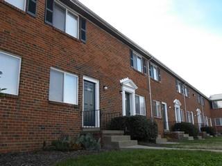 Townsend Square in Richmond, VA - Foto de edificio - Building Photo
