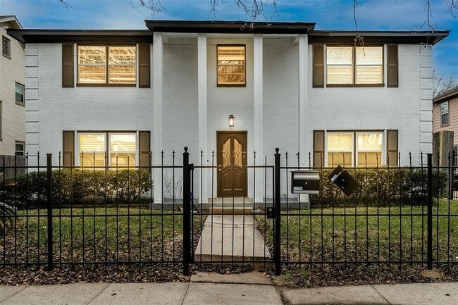 property at 2614 Cleburne St