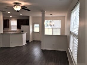 421 Chemistry Cir in Ladson, SC - Foto de edificio - Building Photo