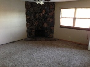533 S Deveron Dr in Andover, KS - Building Photo - Building Photo