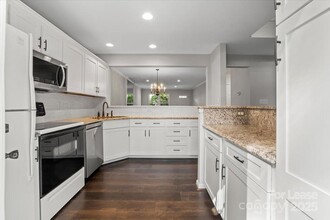 9022 Roseton Ln in Charlotte, NC - Building Photo - Building Photo
