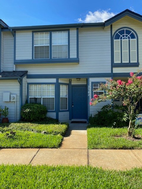 2542 Lancaster Ct