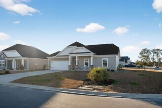 1002 Jase Dr in Longs, SC - Foto de edificio - Building Photo