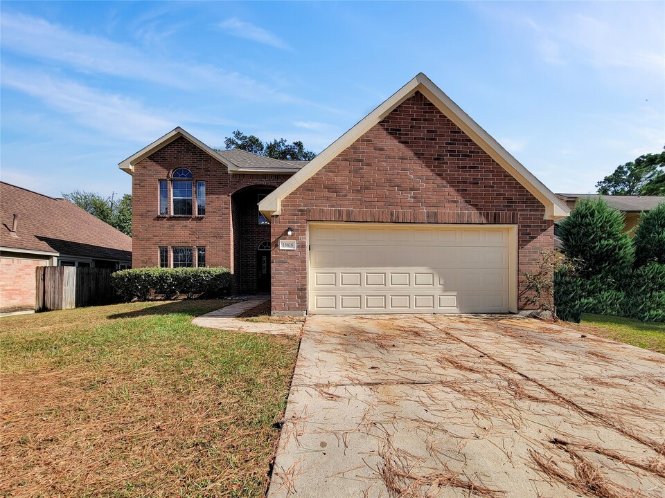 13618 Cedar Point Dr in Cypress, TX - Building Photo