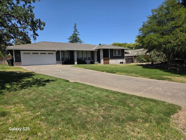 property at 166 Southcreek Cir