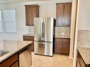 111 Living Reef Dr in San Marcos, TX - Building Photo - Building Photo