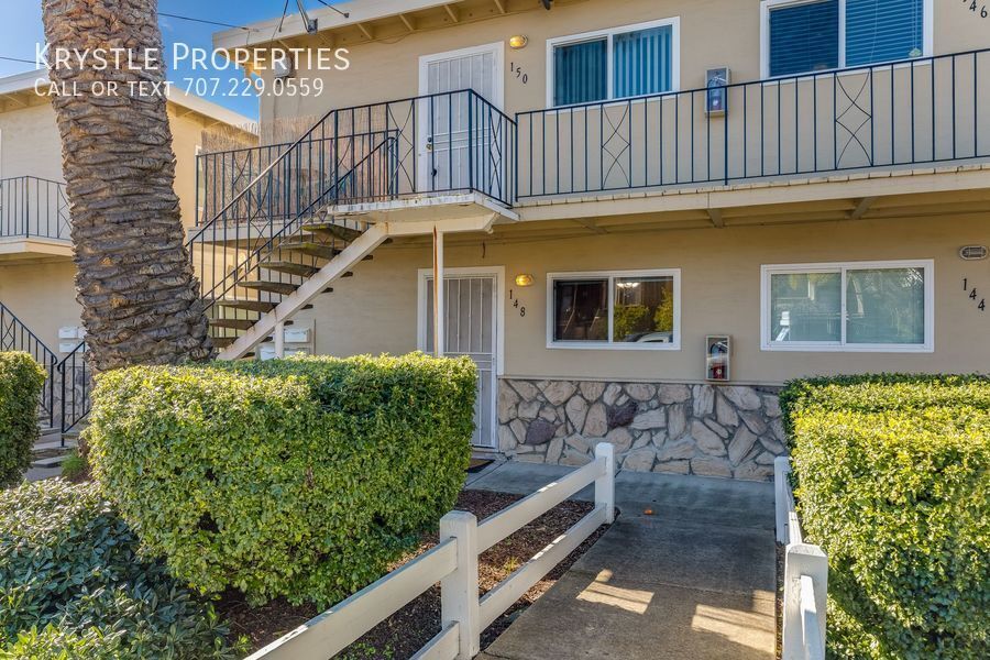 148 E I St in Benicia, CA - Building Photo