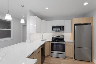 7070 N Sheridan Rd in Chicago, IL - Building Photo - Building Photo