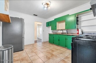 906 Quinn St in Hattiesburg, MS - Building Photo - Building Photo