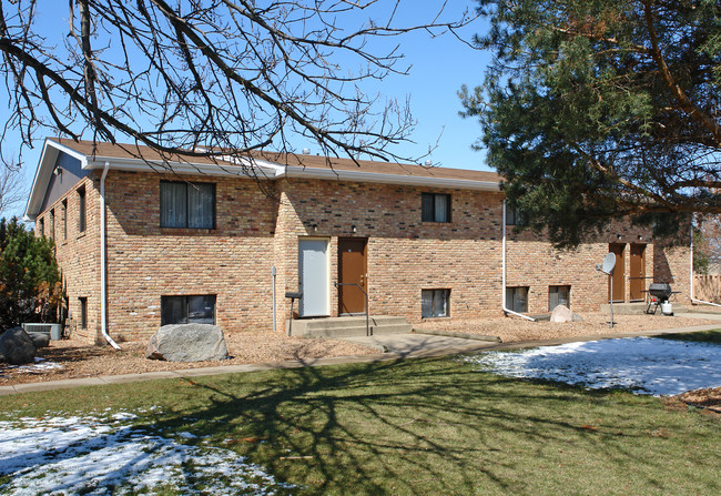 1548 Roosevelt Dr in Northfield, MN - Foto de edificio - Building Photo