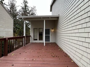 31 Aquinas in Lake Oswego, OR - Building Photo - Building Photo