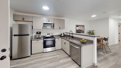 324 Old Timers Rd in Orange, TX - Building Photo - Building Photo