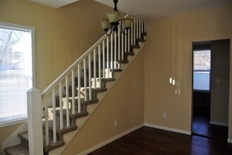 617 11th St NW in Minot, ND - Building Photo - Building Photo