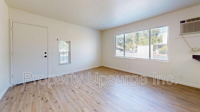 1625 Robinson St in Oroville, CA - Building Photo - Building Photo