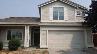 1465 Venice Cir in Stockton, CA - Building Photo