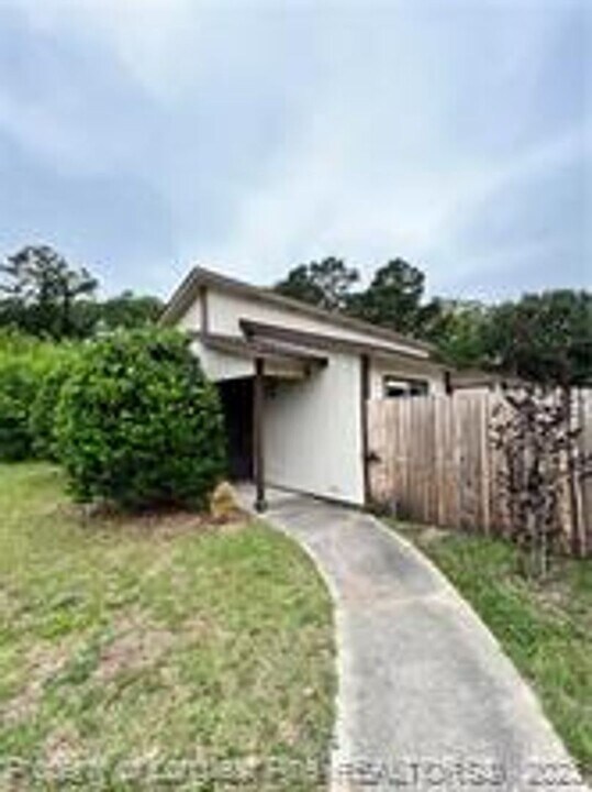 6516 Wicklow in Fayetteville, NC - Building Photo