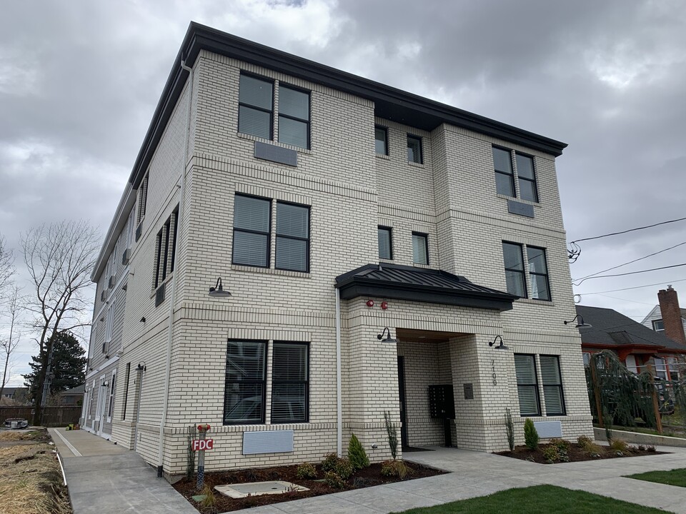 Quinn Apartments in Portland, OR - Building Photo