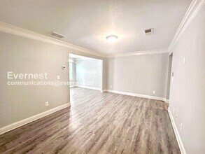5220 Hanover St in Atlanta, GA - Foto de edificio - Building Photo