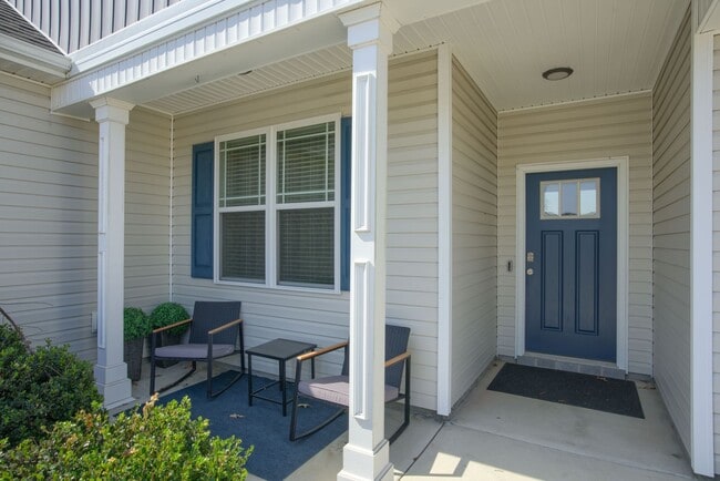 328 Adobe Ln in Jacksonville, NC - Building Photo - Building Photo