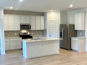 31710 Carlisle Cv Ct in Fulshear, TX - Building Photo - Building Photo