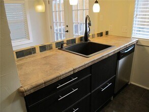 2717 Parker Ln in Austin, TX - Building Photo - Building Photo
