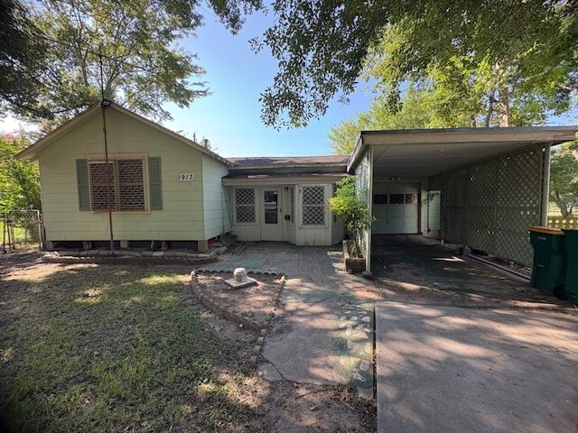 property at 1913 Oleander