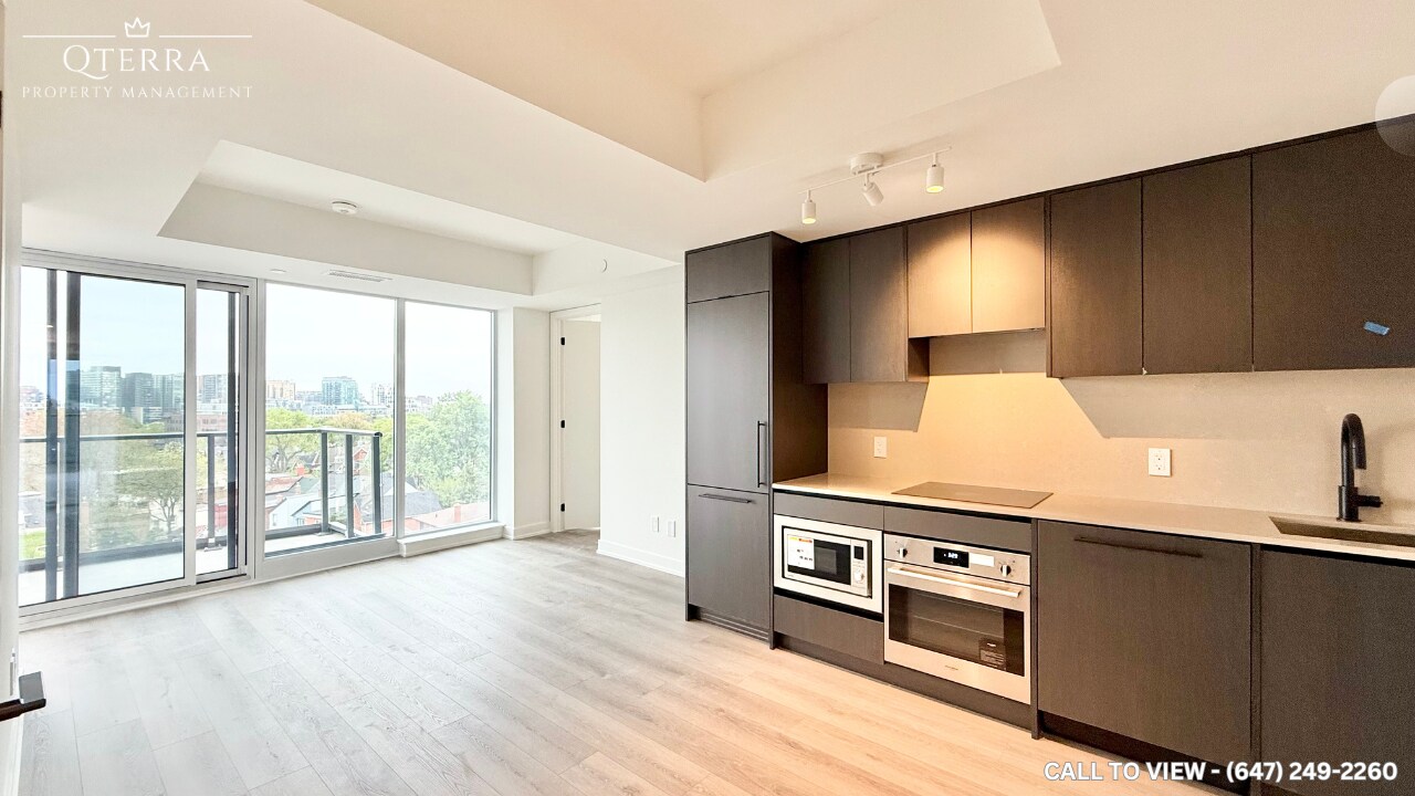 5 Lakeview Av in Toronto, ON - Building Photo