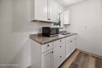 5417 Cedarwood Dr in Louisville, KY - Building Photo - Building Photo
