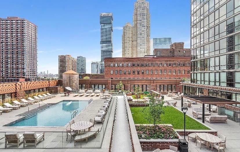 10 Provost St in Jersey City, NJ - Building Photo