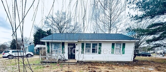 property at 1415 Russwood Rd