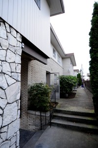 6011 California Ave SW in Seattle, WA - Foto de edificio - Building Photo